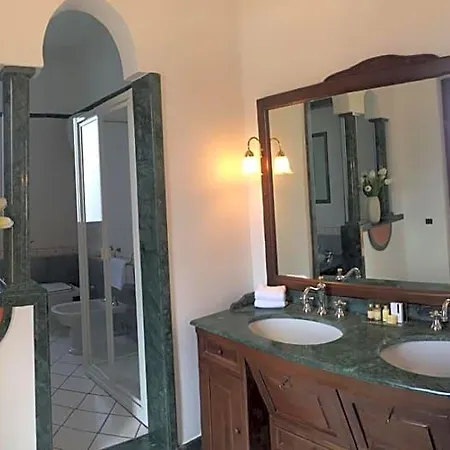 Bed & Breakfast Charme 3*